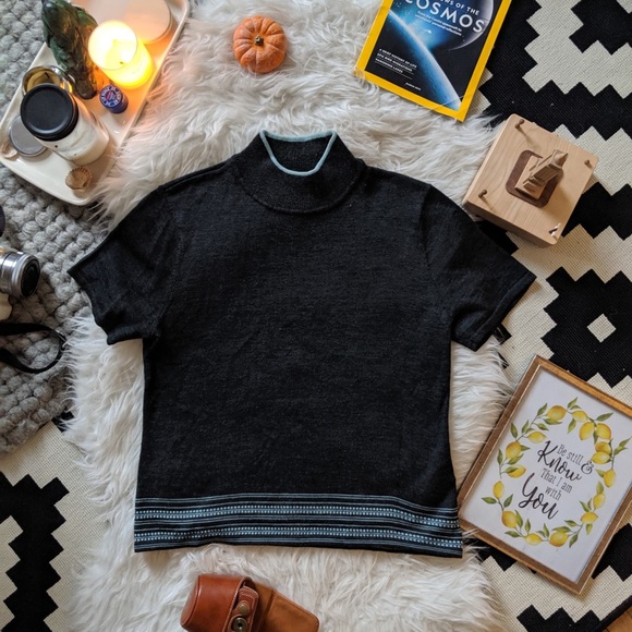 Tahari sweater& HM as gift - Picture 1 of 3